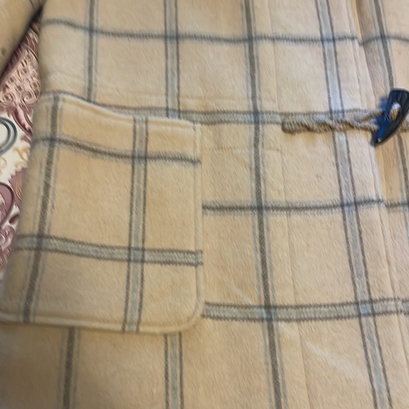 Ines de La Fressange and Uniqlo colab beige plaid duffle coat - Picture 7 of 12